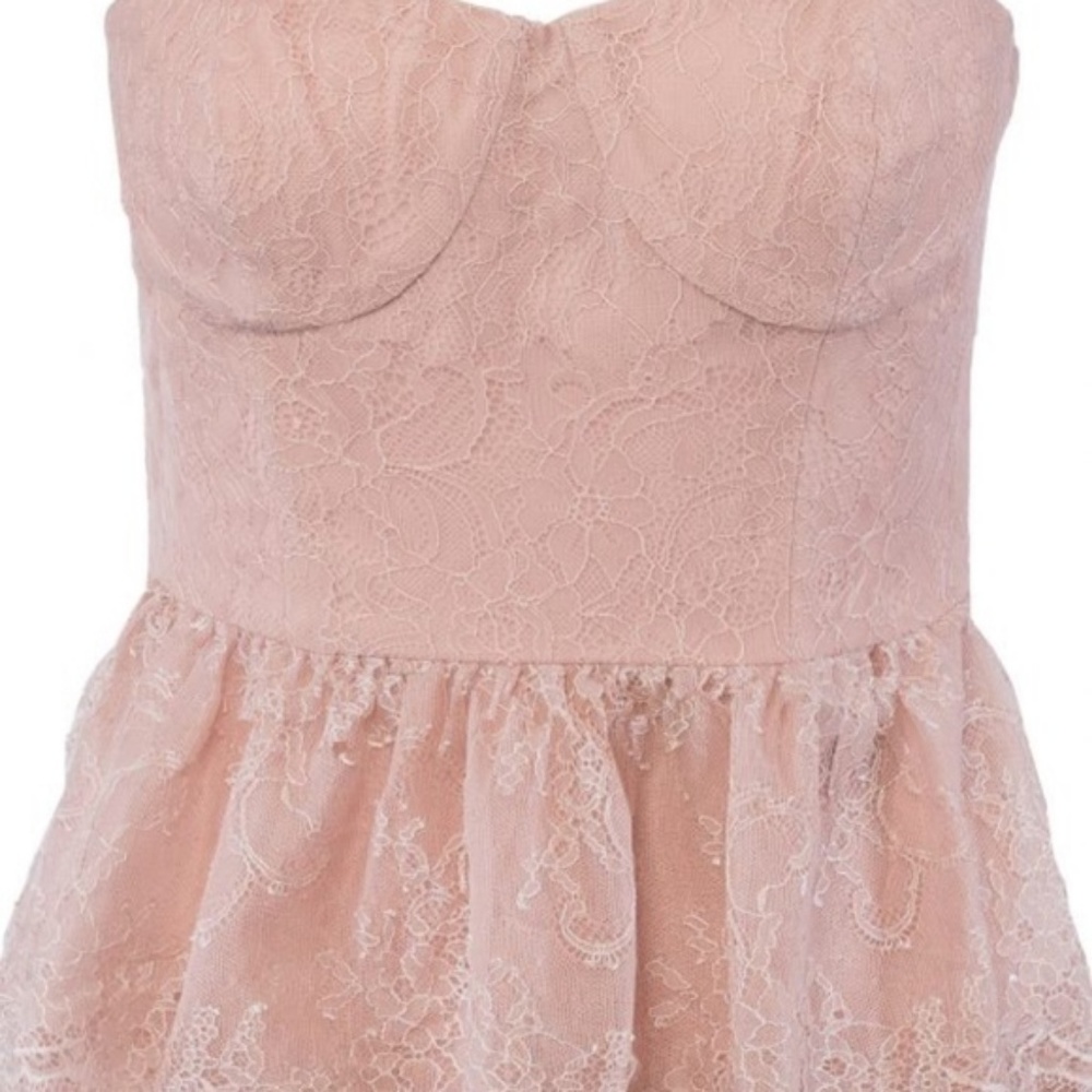 BCBG 3 TIERED STRAPLESS LACE PARTY DRESS - Picture 4 of 4